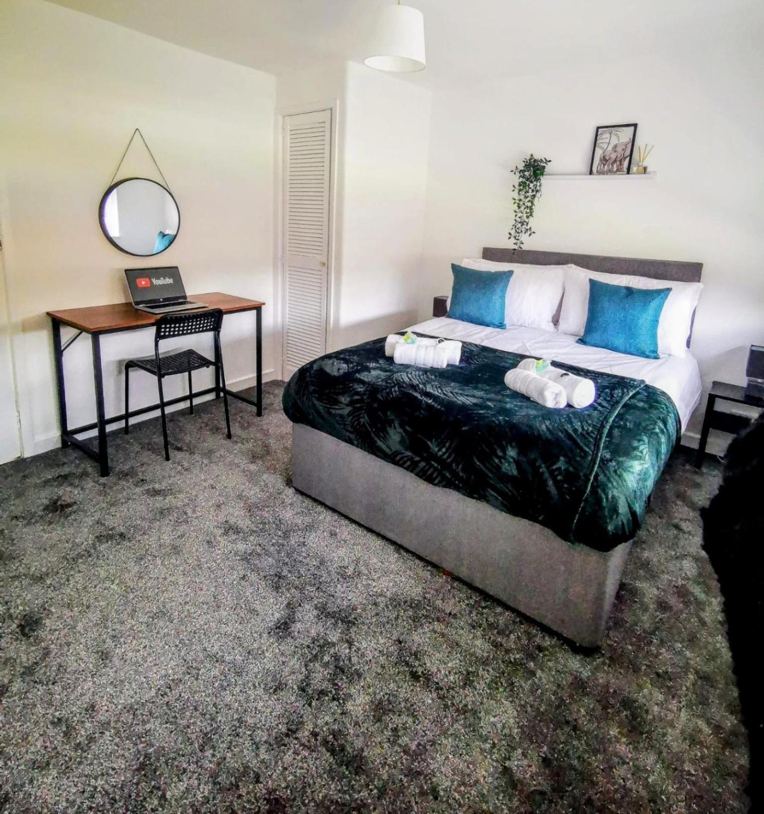 No 7 - Bright, Spacious 3 Bed Home With Parking & Wifi Huyton Ngoại thất bức ảnh